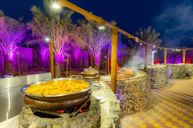 Desert Safari Dubai Luxury Tour - Belly dancing, Tanoura, and the fire show