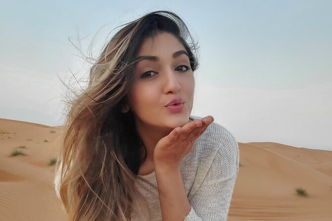 Desert Safari Dubai (VIP Package ) - Henna, Arabian costumes, and camp photos