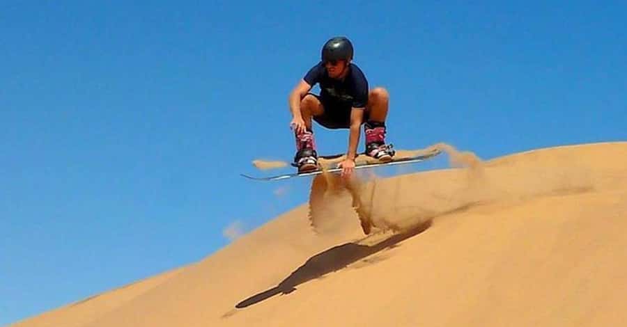 Desert Safari - Private 4WD car - Pickup in Dubai and the ride to Al Lahbab
