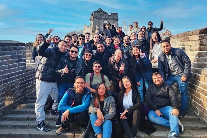 Din Tai Fung Dinner and VIP Class River Cruise Experience in Shanghai - Private transportation and pickup limits
