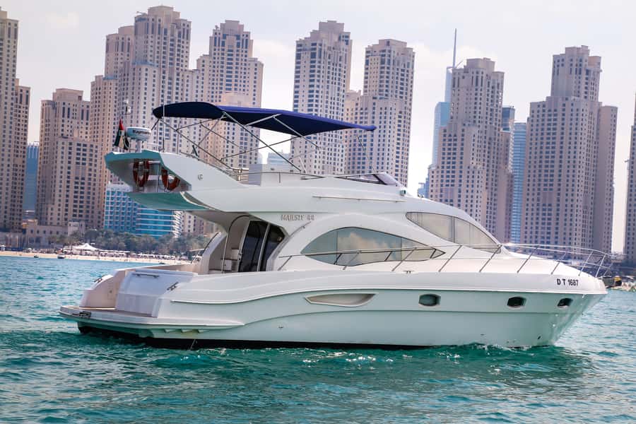 Dubai: Atlantis and Burj Al Arab Cruise on Luxury Yacht - Leaving Dubai Marina
