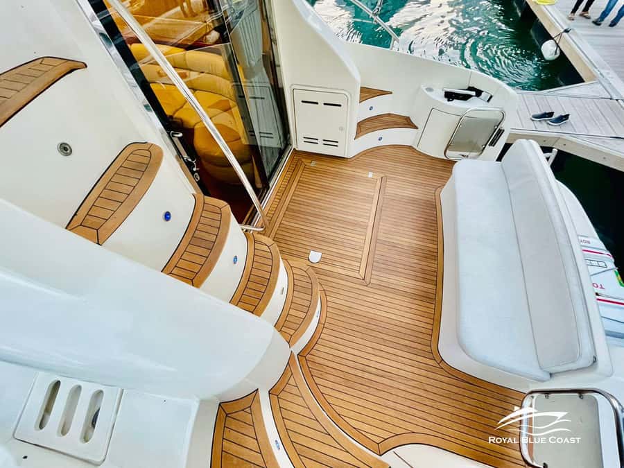 Dubai: Azimut 42 Feet Private Luxury Yacht Cruise - One hour, three hours, or four hours?