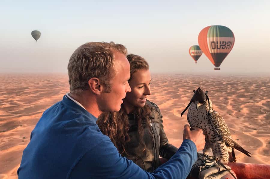Dubai: Luxury Balloon Flight with Michelin-Curated Breakfast - One hour above the desert at 4,000 feet