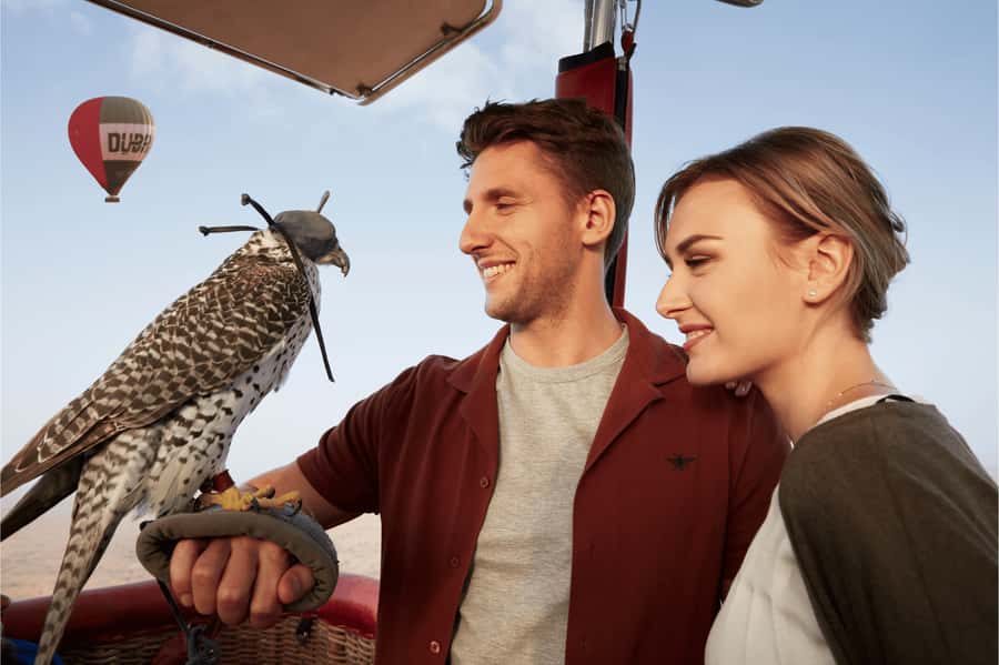 Dubai: Luxury Balloon Flight with Michelin-Curated Breakfast - Falconry from the basket