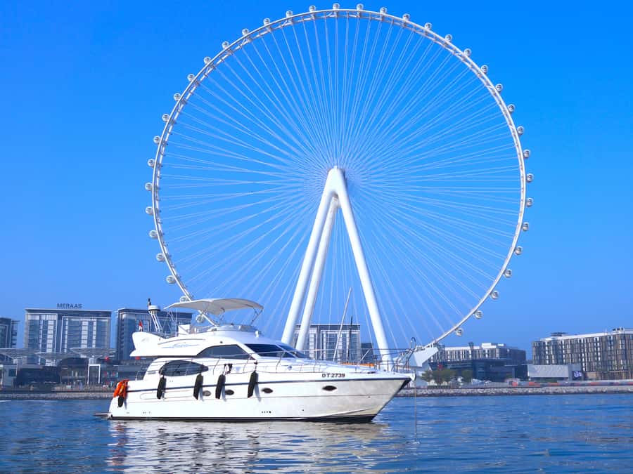 Dubai: Luxury Private 50 FT Yacht Cruise + Optional Sushi - Adding the onboard sushi dinner