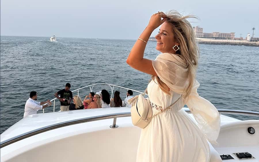 Dubai: Luxury Sunset Yacht Tour with Snacks and Drinks - The details that matter most