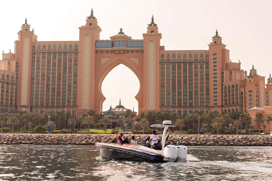 Dubai Marina: 1-Hour Luxury Sightseeing Speedboat Tour - JBR and Ain Dubai from the water