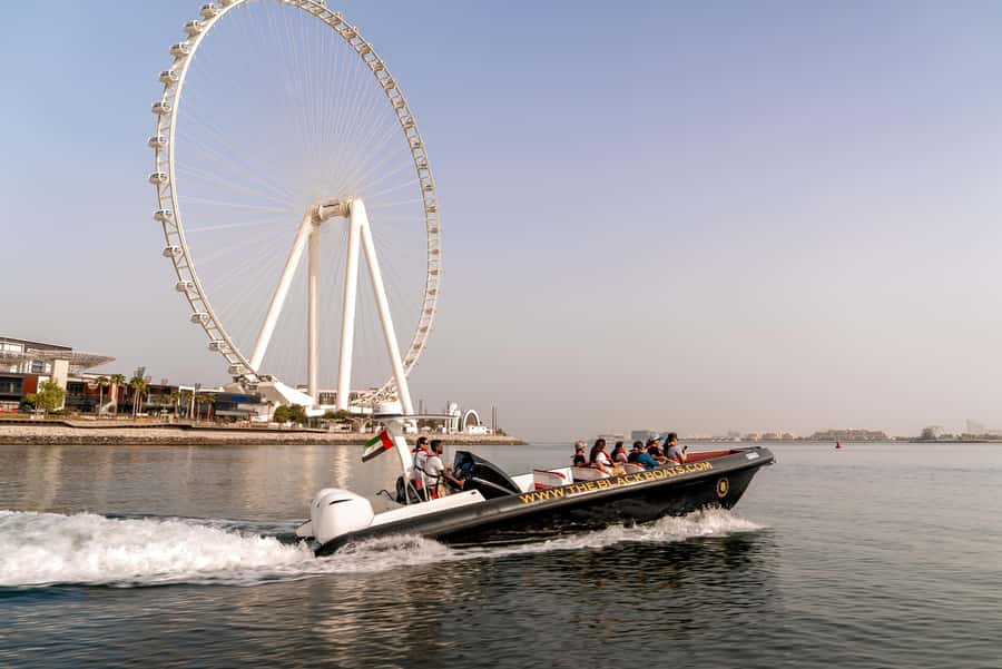 Dubai Marina: 1-Hour Luxury Sightseeing Speedboat Tour - Meeting the boat at Dubai Marina Yacht Club