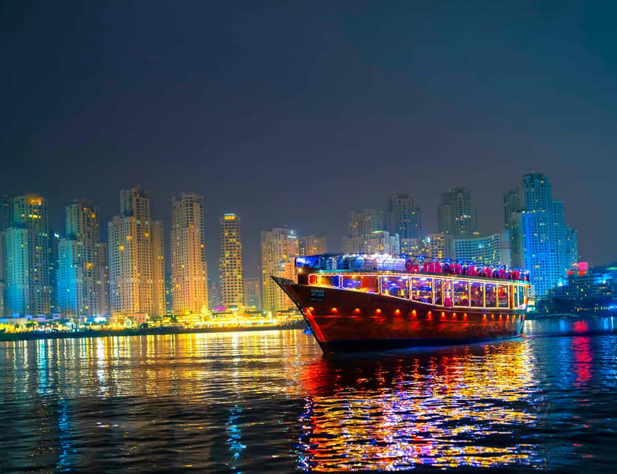 Dubai: Marina Luxury Dhow Dinner Cruise - Why Dubai Marina works so well from a dhow