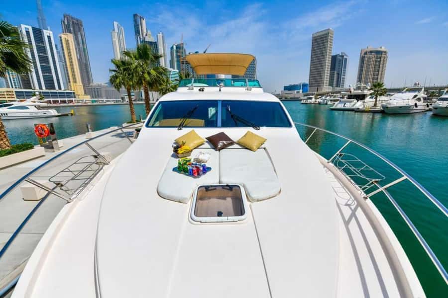 Dubai: Marina Private Luxury Yacht Tour - The route: JBR, the skydive area, and Kempinski
