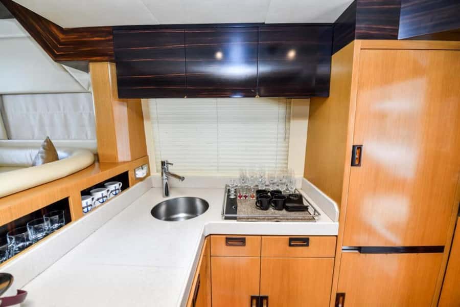 Dubai: Marina Private Luxury Yacht Tour - Is $374 good value for up to 15 people?