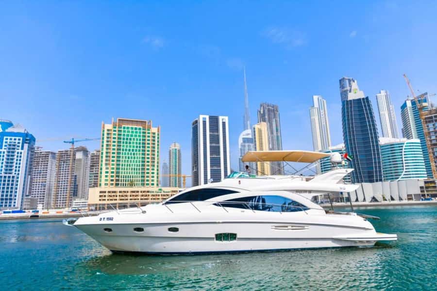 Dubai: Marina Private Luxury Yacht Tour - What the two or three-hour cruise feels like