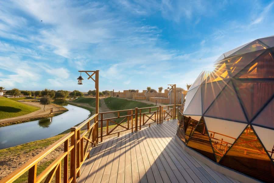 Dubai: Overnight Safari with Luxury Dome Stay & Stargazing - Sunrise, oasis time, and breakfast at your door