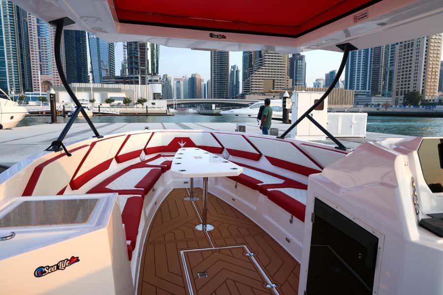 Dubai: Private Luxury Boat with Sightseeing Tour - Dubai From the Water, With Speed