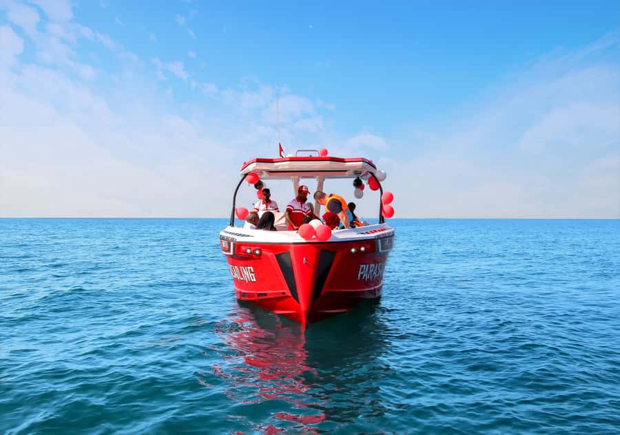 Dubai: Private Luxury Boat with Sightseeing Tour - Value at $204 Per Group