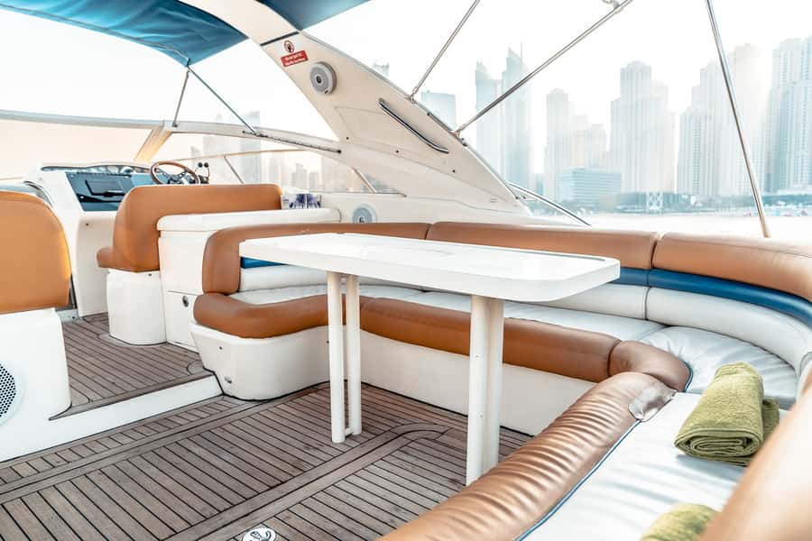 Dubai: Private Luxury Everest Yacht Cruise from Dubai Marina - Seeing Palm Jumeirah from the Gulf