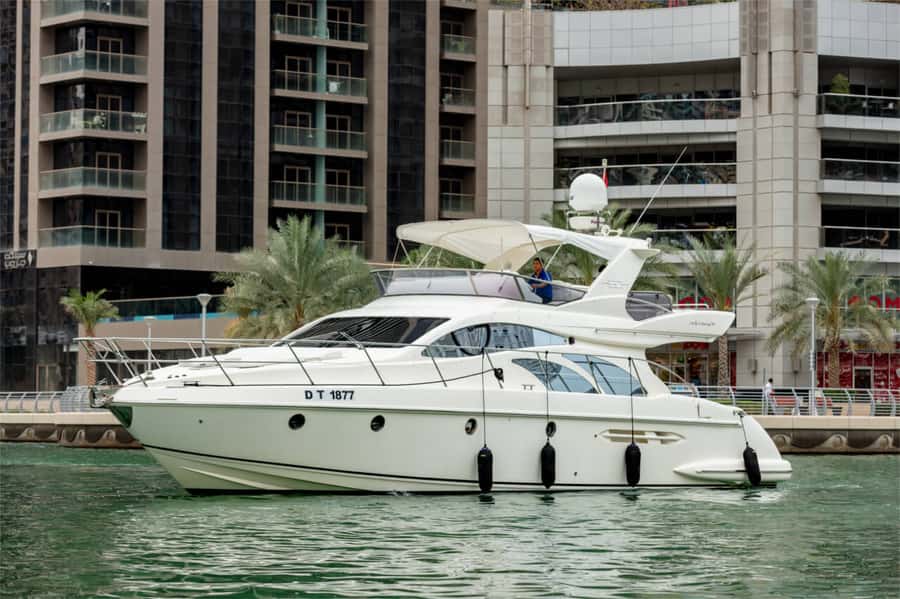 Dubai: Private Luxury Yacht Cruise for up to 20 People - Burj Al Arab and the return toward Dubai Harbour