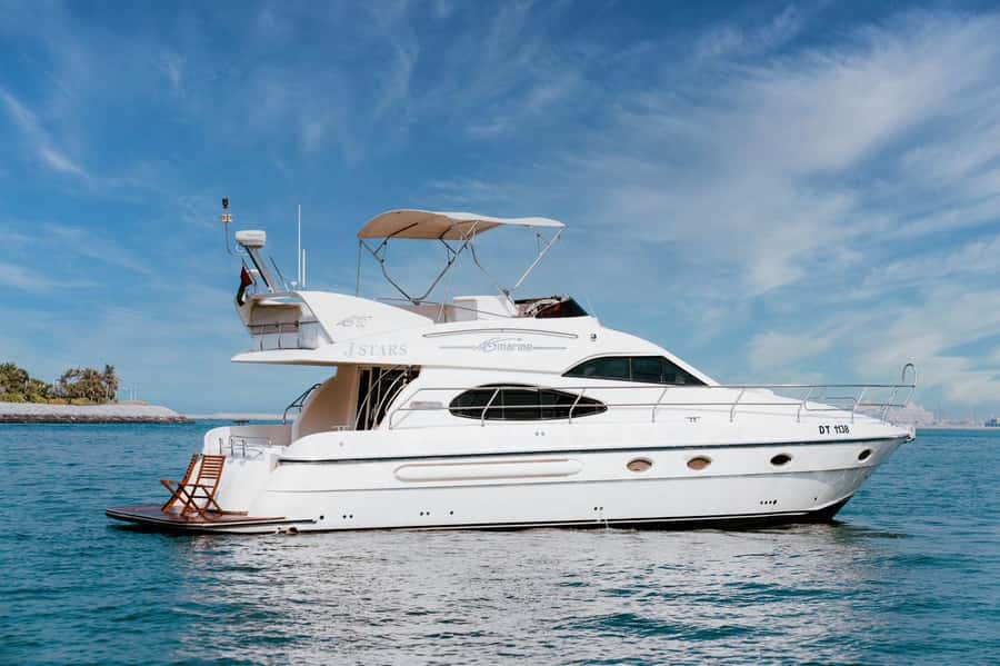 Dubai: Private Luxury Yacht Tour on a 50-Foot Yacht - Key points to know before booking