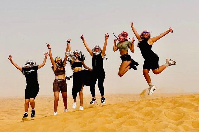 Dubai Red Dunes with Sandboarding, Camel Ride, Falcon & VIP Camp - Falcon photos and the sunset stop