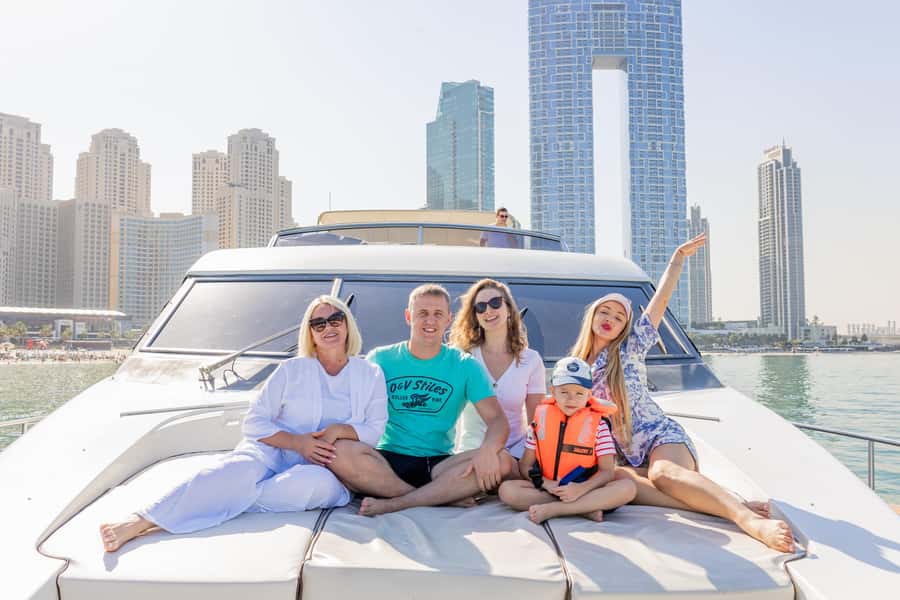 Dubai: The Luxury Yacht Tour with Live BBQ Option - The route: Marina, JBR, and Bluewaters Island