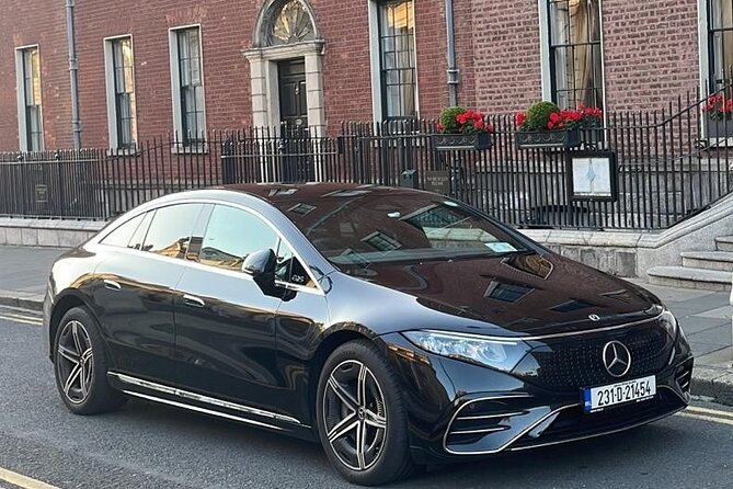 Dublin Airport Transfers: Luxury Transfer To/From DUB Per Vehicle - Choosing between the Mercedes S-Class and V-Class