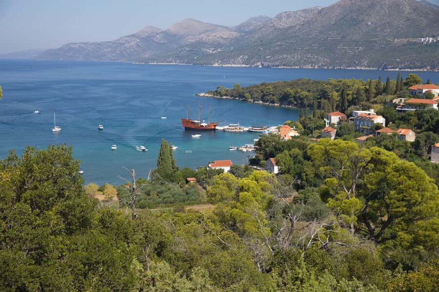 Dubrovnik: Elaphiti Island Luxury Pirate Ship Cruise - Comfort, crew, and the practical details