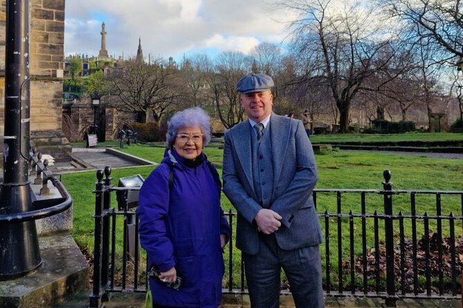 Edinburgh Luxury Private Day Tour | The Royal Experience - What the chauffeur-guide setup really means