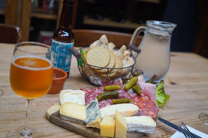 Edinburgh Luxury Private Food & Drink Tour with Eat Walk Tours - West End: Edinburgh’s polished western side