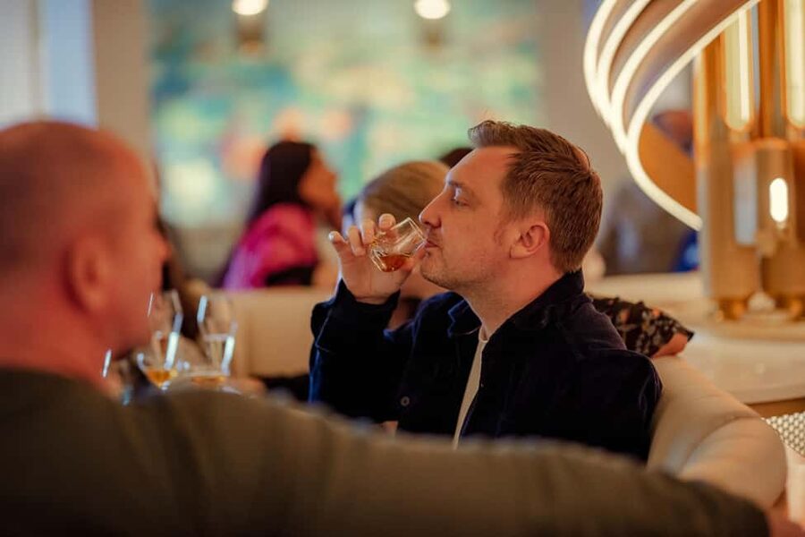 Edinburgh: Luxury Whisky & Scottish Chocolate Tasting - Key points to know before booking
