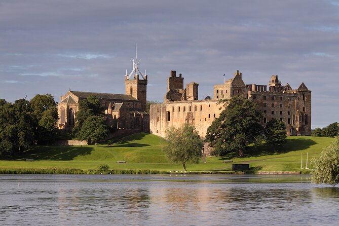 Edinburgh: Mary Queen of Scots Privately Guided Luxury Day Tour - Stirling Castle and a queen crowned at nine months