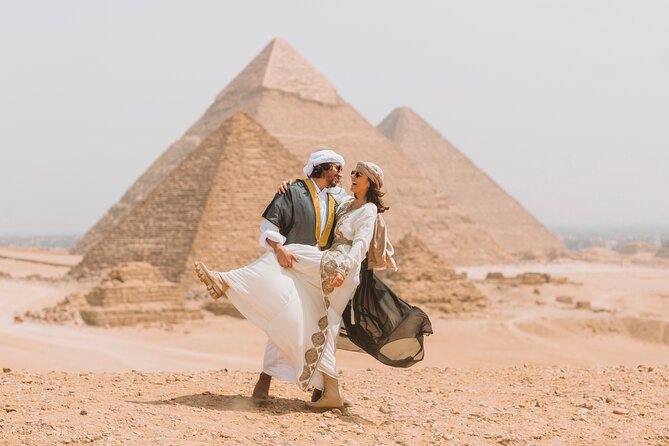 Egypt Luxury Photoshoot & Full Day Private Day Tour at Giza - Starting with the pyramids of Khufu, Khafre, and Menkaure