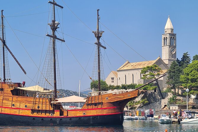 Elaphiti Islands On The Luxury Pirate Ship Karaka Dubrovnik - Setting sail from Gruž on the Karaka