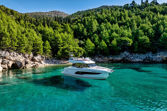 Exclusive Luxury Yacht Tour of the Elaphiti Islands - Šipan for villages, vineyards, and lunch