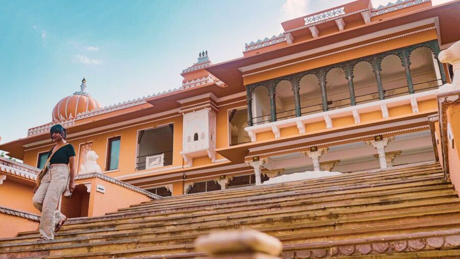 Experience Luxury: Private Museum, Vintage Car Ride - A royal introduction to Udaipur by vintage car