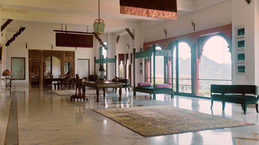 Experience Luxury: Private Museum, Vintage Car Ride - What makes the private car museum special
