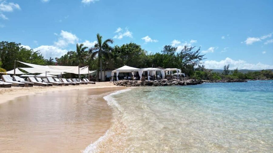 Falmouth: Dunn’s River Falls & Bamboo Beach Club VIP Access - Crowds, pace, and the real feel of the climb