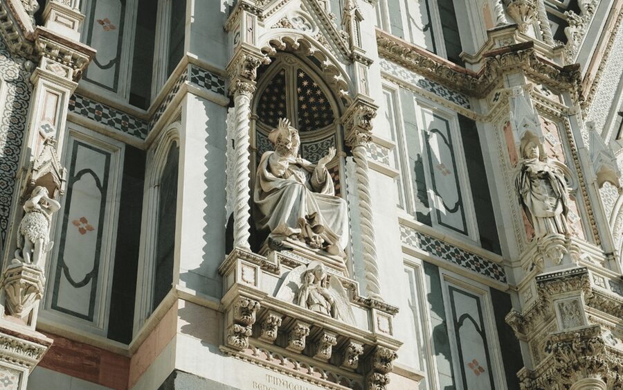 Florence: Duomo Cathedral Immediate VIP Access & Guided Tour - What you see inside during the cathedral visit