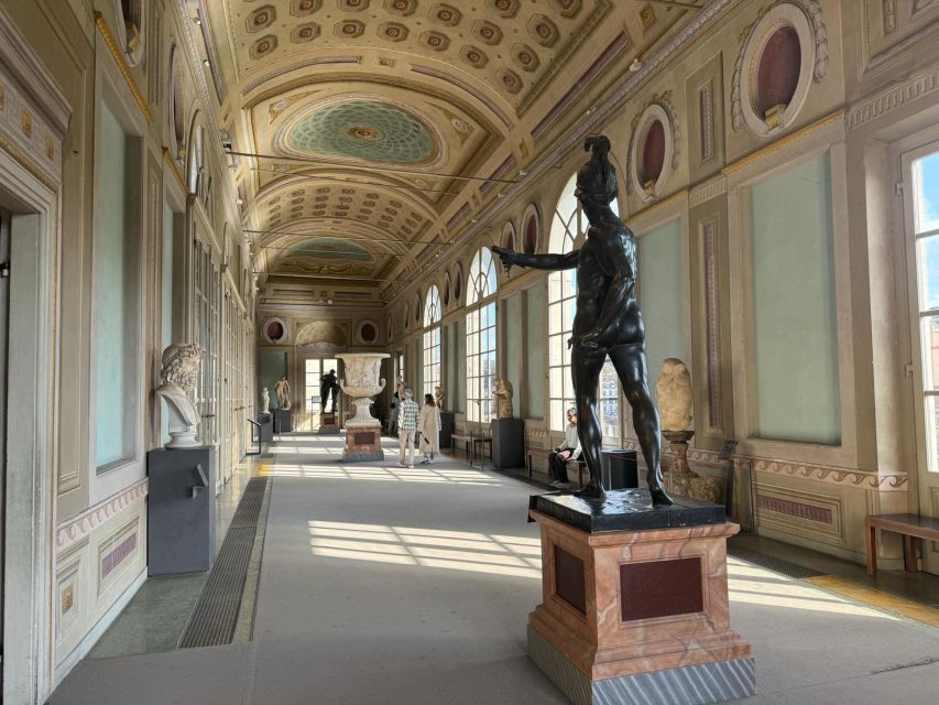 Florence: Uffizi Gallery Reserved-Entry VIP Tour - Leonardo da Vinci’s drawings and paintings