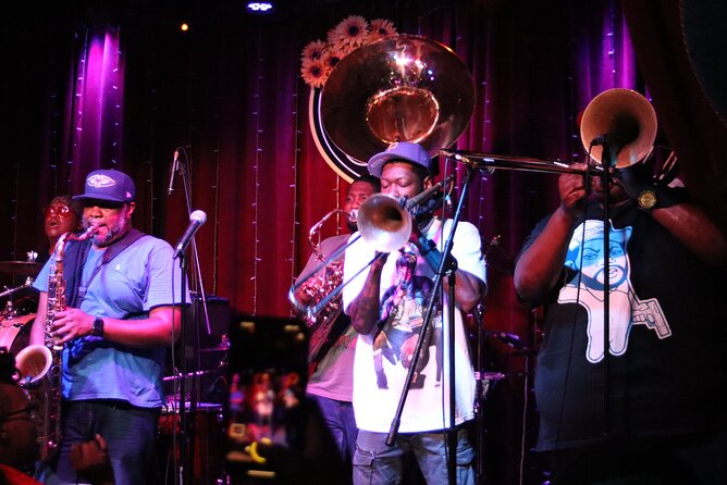 Frenchmen Street VIP Live Music Pub Crawl in New Orleans - The Frenchmen Art Bazaar and the Glitter Bar