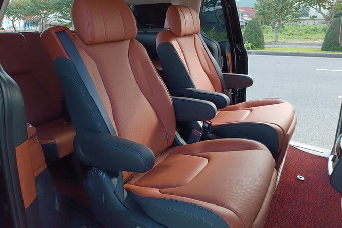 From Da Nang Airport to Hoi An Limousine Transfer Shuttle - Door-to-Door Service and the Hoi An Arrival
