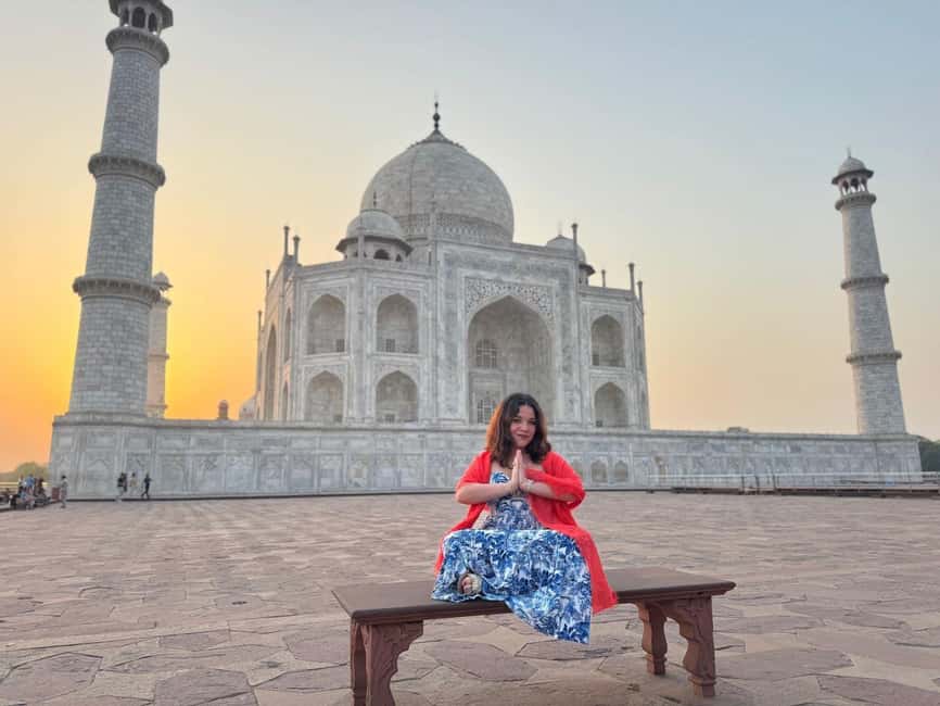 From Delhi Exclusive Taj Mahal Private Tour with Luxury Car - A private luxury car from Delhi