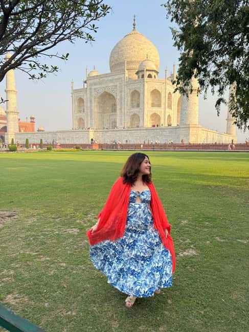 From Delhi Exclusive Taj Mahal Private Tour with Luxury Car - Agra Fort puts the Taj Mahal in context