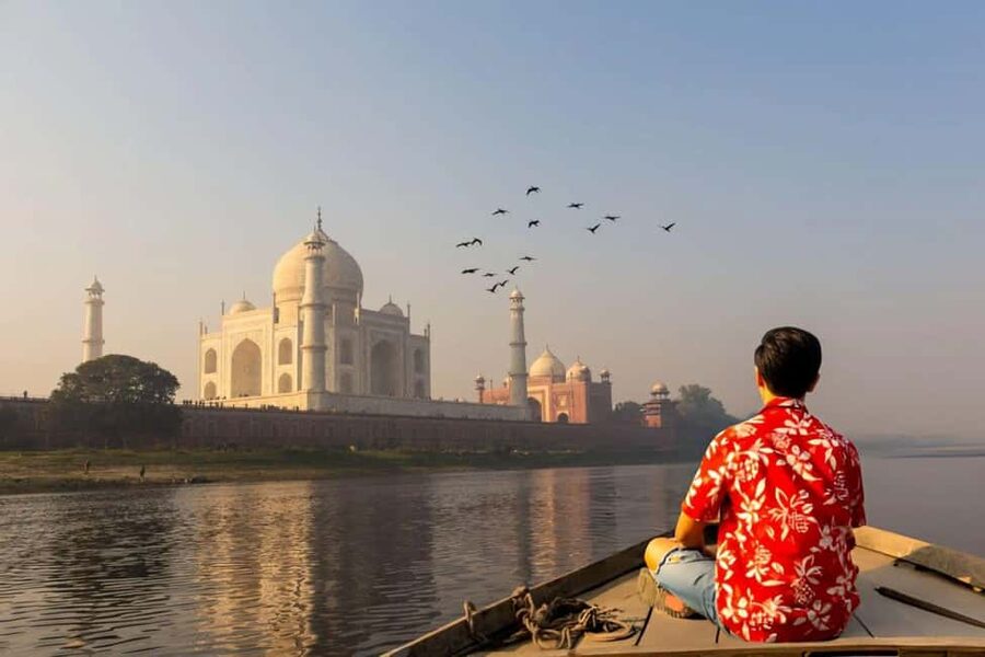 From Delhi Exclusive Taj Mahal Private Tour with Luxury Car - A 5-star lunch in Agra