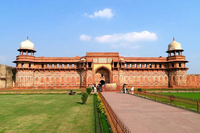 From Delhi : Luxury Taj Mahal Tour By Luxury Car- All Inclusive - The long road from Delhi to Agra
