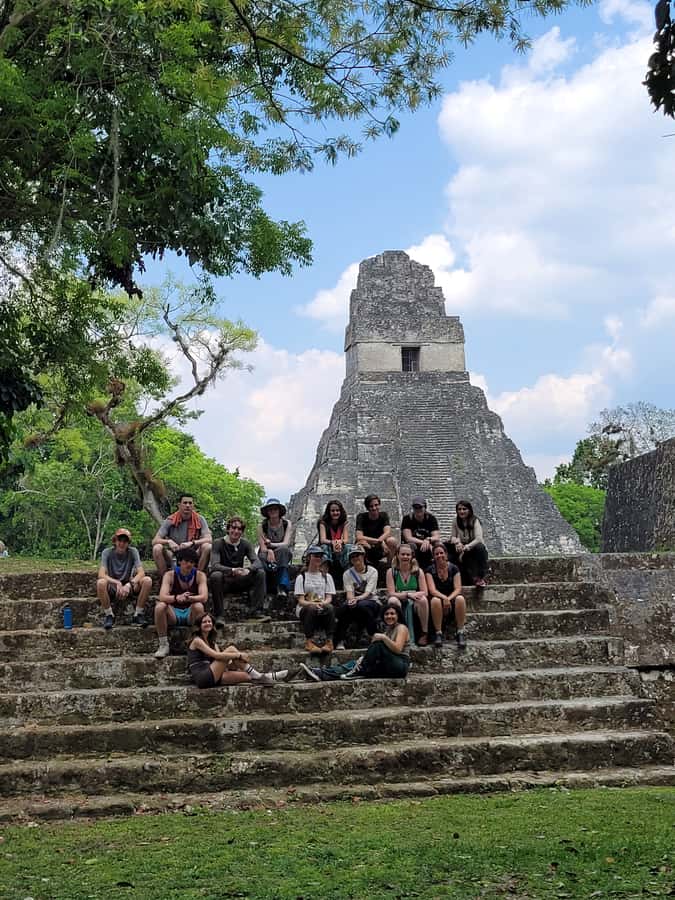 From Flores: Tikal VIP Exclusive cultural Tour All inclusive - Guides who make the history easier to follow