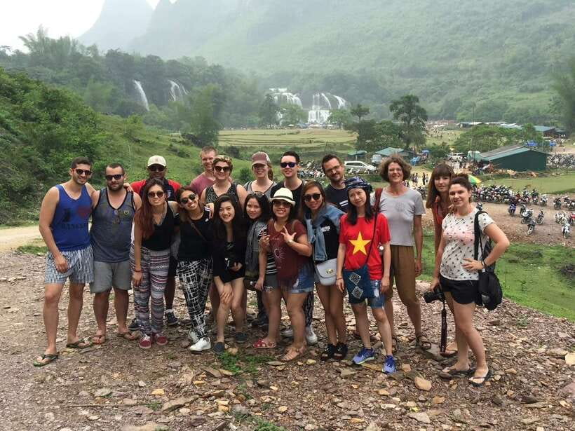 From Hanoi: 2-Day Sapa Trek Tour - Luxury Limousine Transfer - The hotel night: choose carefully