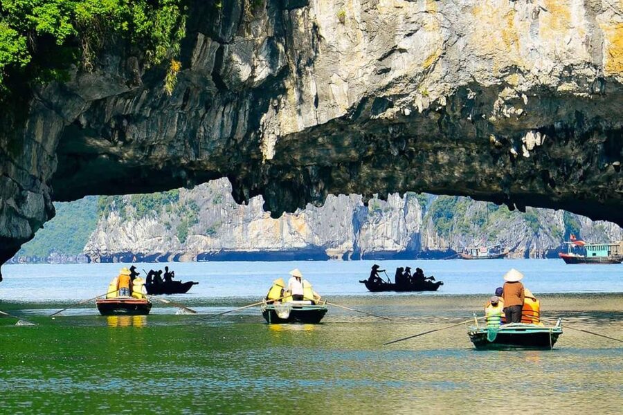 From Hanoi: 3-Day Luxury Tour Ninh Binh & Ha Long Bay Cruise - Food, rooms, and what the package really includes