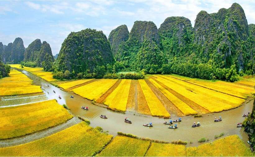 From Hanoi: Trang An, Hoa Lu & Mua Cave Full-Day Luxury Tour - The guide, group size, and pace