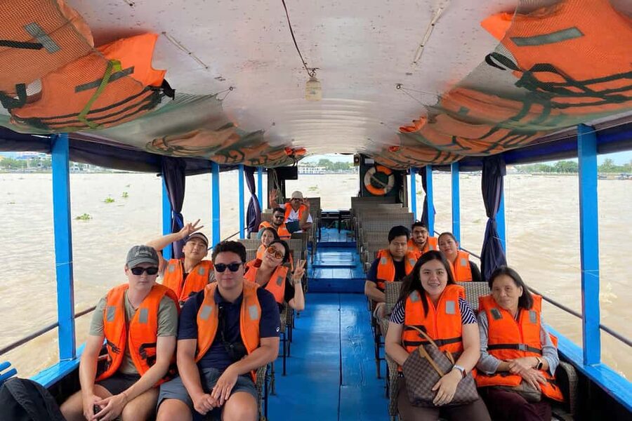 From Ho Chi Minh city: Luxury Mekong Full-Day Trip - The guide and group experience