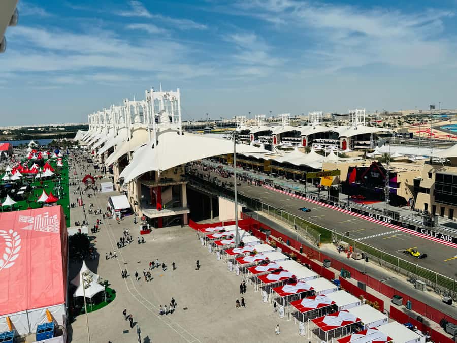 From Manama: Bahrain Guided Trip - Bahrain International Circuit and Formula 1
